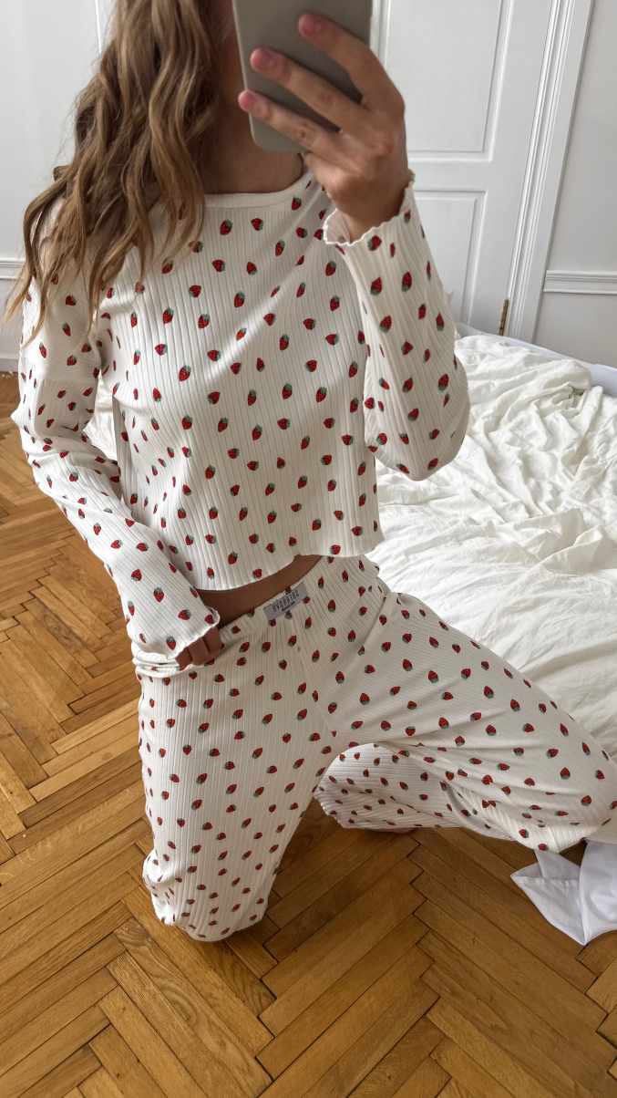 Піжама з натуральної тканини Iris з принтом полунички довга, фото 11