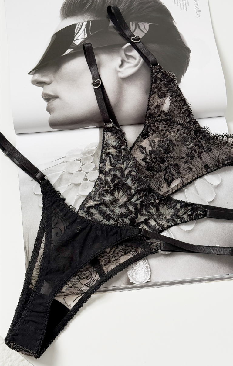 Набір трусиків стрінгів Princess box на регуляторах в чорному кольорі , фото 10